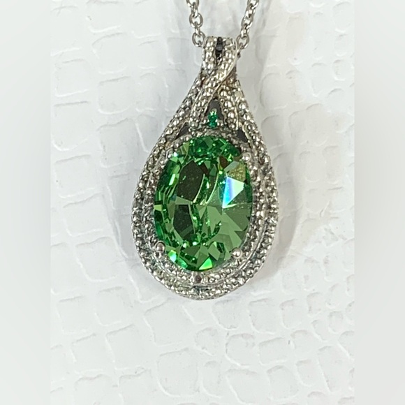 Signed STS 925 Sterling Silver Light Peridot Green Crystal Rhinestone Pendant - Picture 3 of 16
